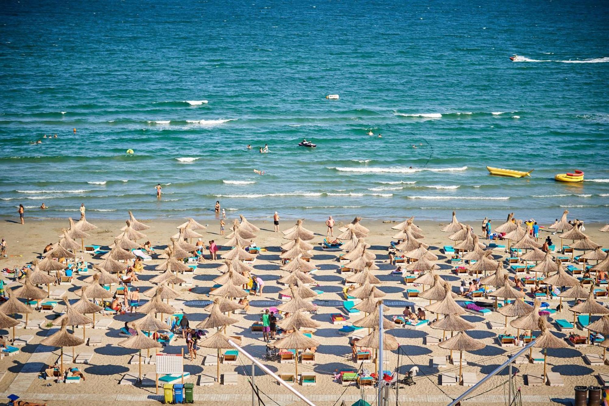 Black Sea Estate Apartment Spa N Pool Beach Resort Năvodari Esterno foto
